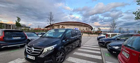 taxi mercedes 7 plazas exterior